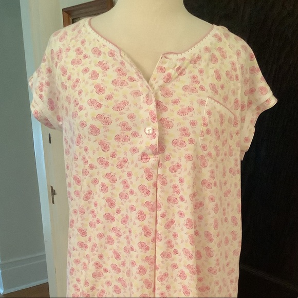 Kathryn Pink floral nightshirt - Picture 1 of 3